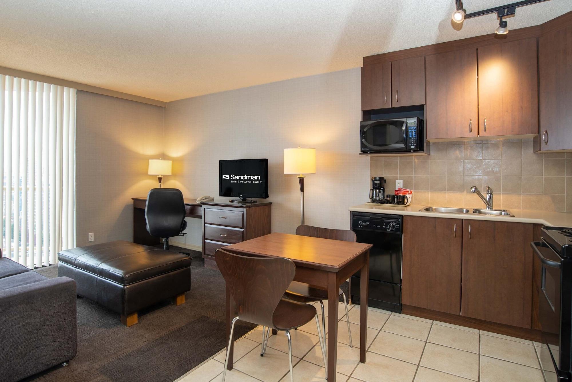 Sandman Suites Vancouver on Davie Extérieur photo