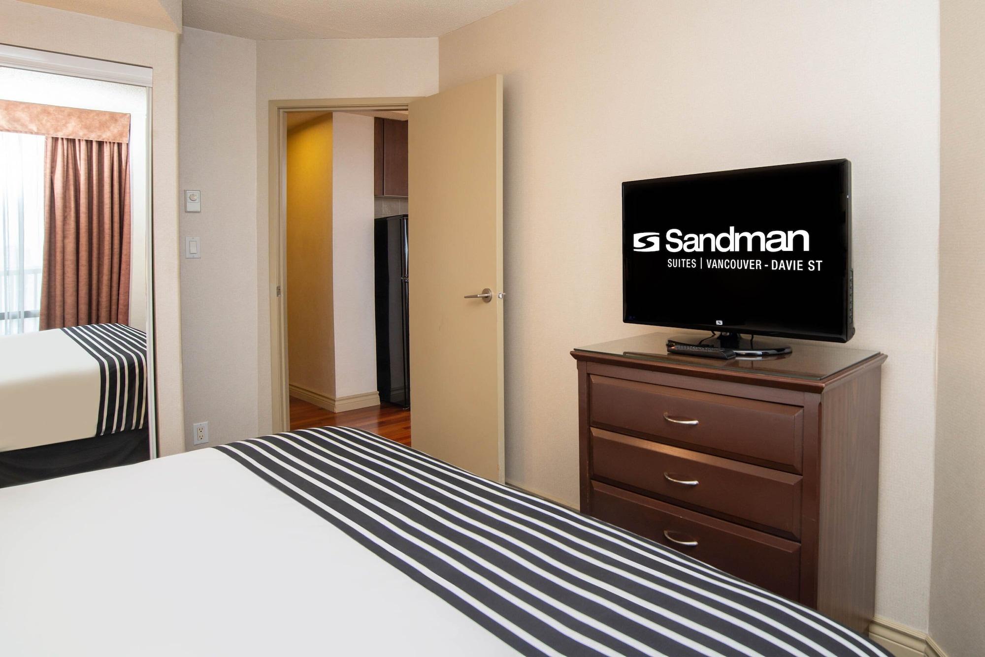 Sandman Suites Vancouver on Davie Extérieur photo
