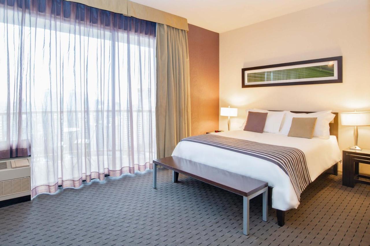 Sandman Suites Vancouver on Davie Extérieur photo