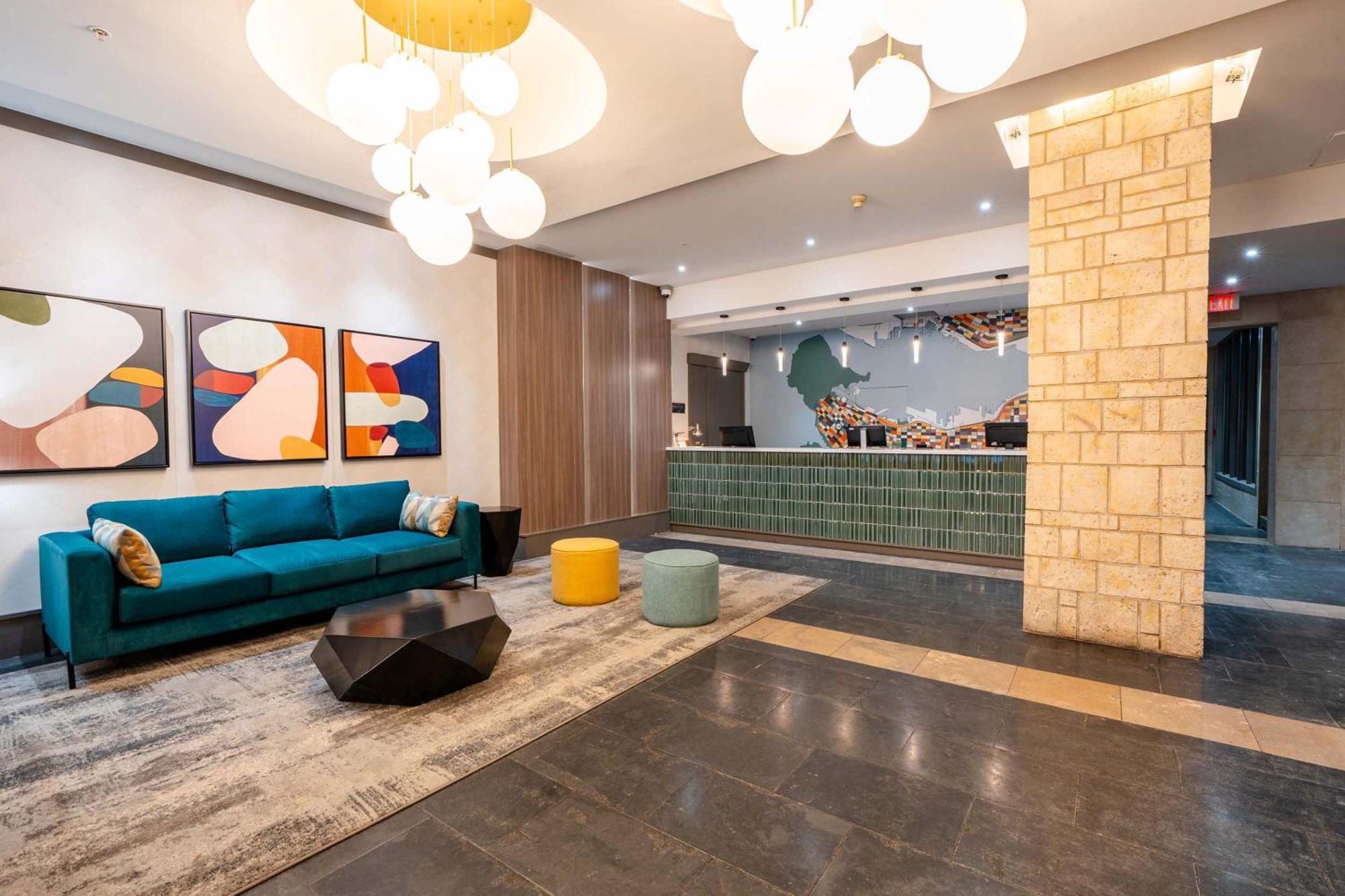Sandman Suites Vancouver on Davie Extérieur photo
