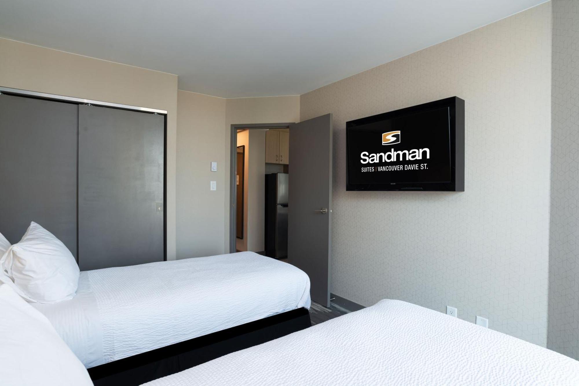 Sandman Suites Vancouver on Davie Extérieur photo