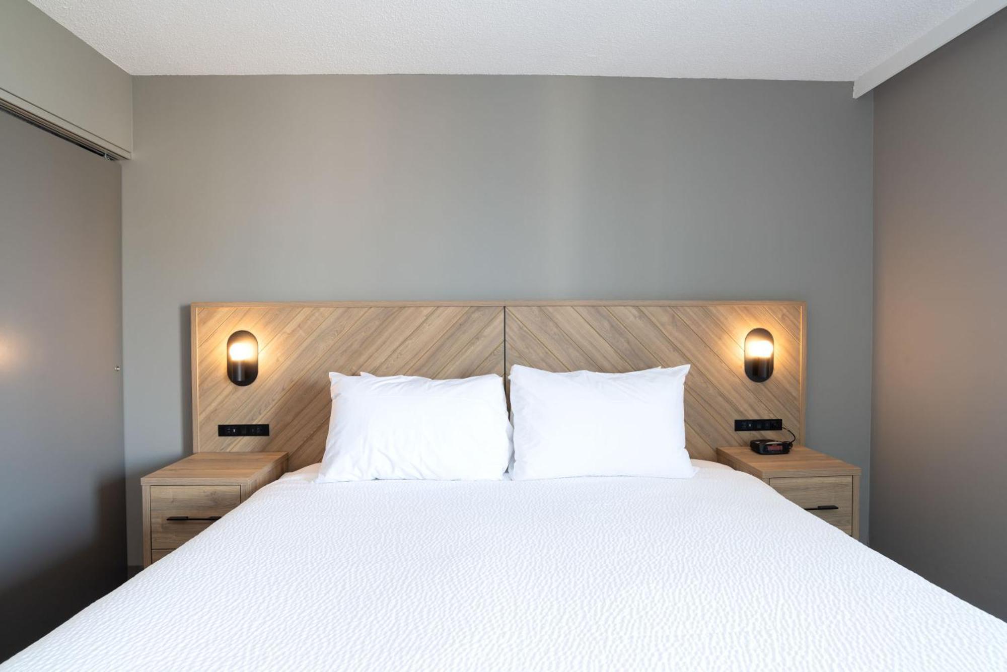 Sandman Suites Vancouver on Davie Extérieur photo