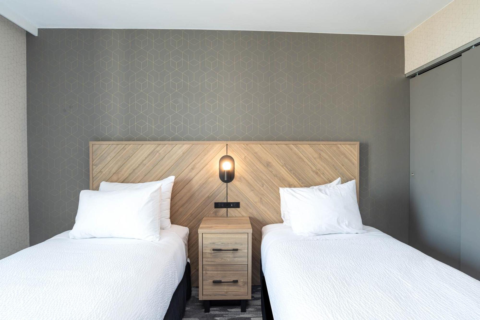 Sandman Suites Vancouver on Davie Extérieur photo