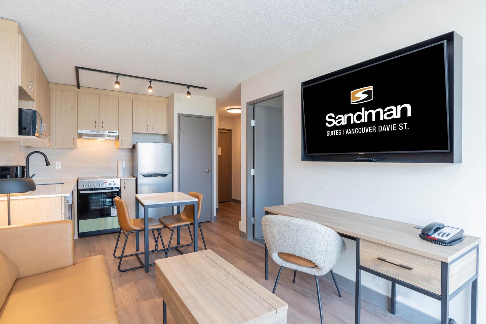 Sandman Suites Vancouver on Davie Extérieur photo