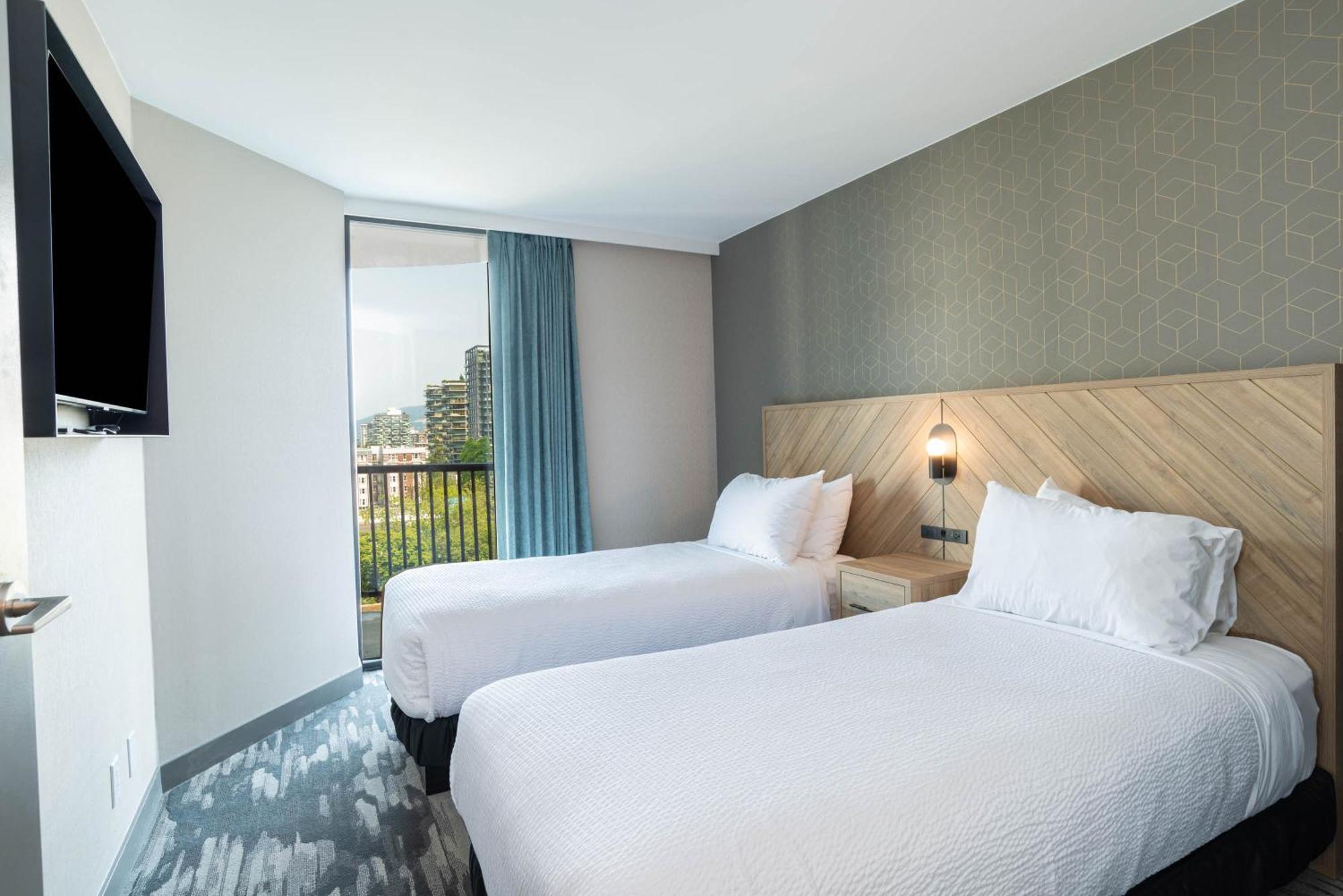 Sandman Suites Vancouver on Davie Extérieur photo