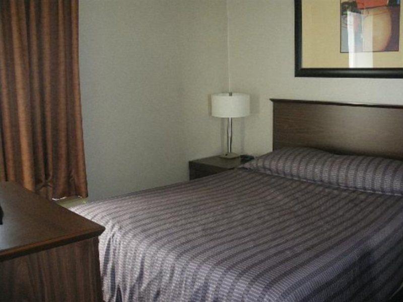 Sandman Suites Vancouver on Davie Extérieur photo