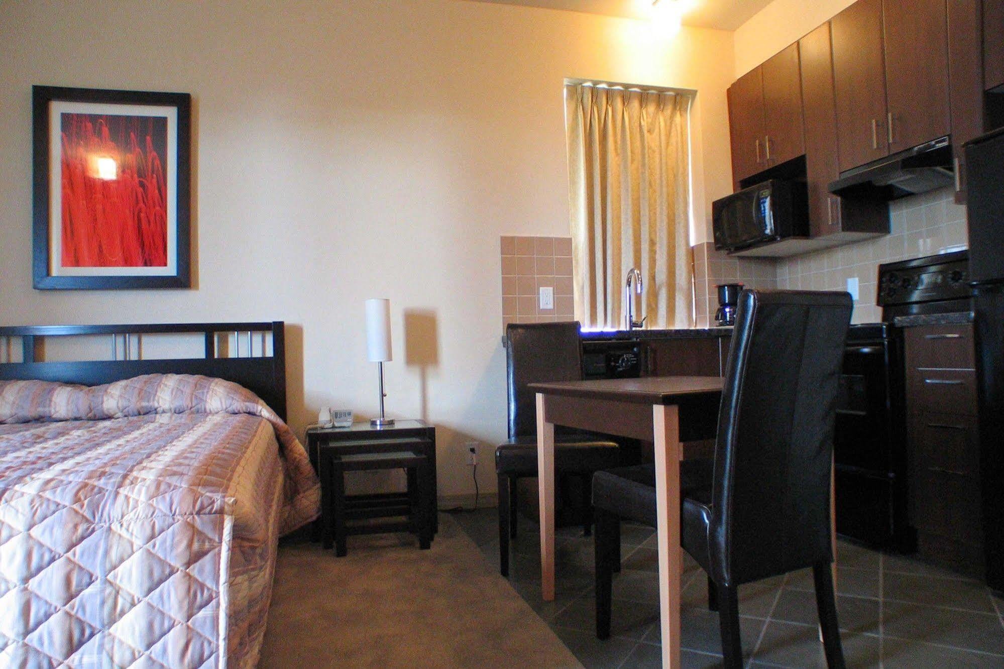 Sandman Suites Vancouver on Davie Extérieur photo