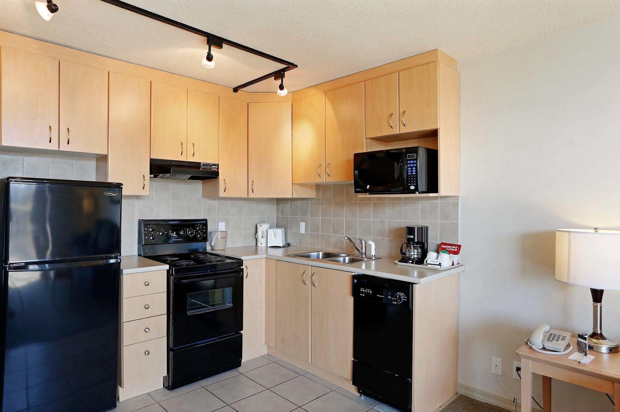 Sandman Suites Vancouver on Davie Extérieur photo