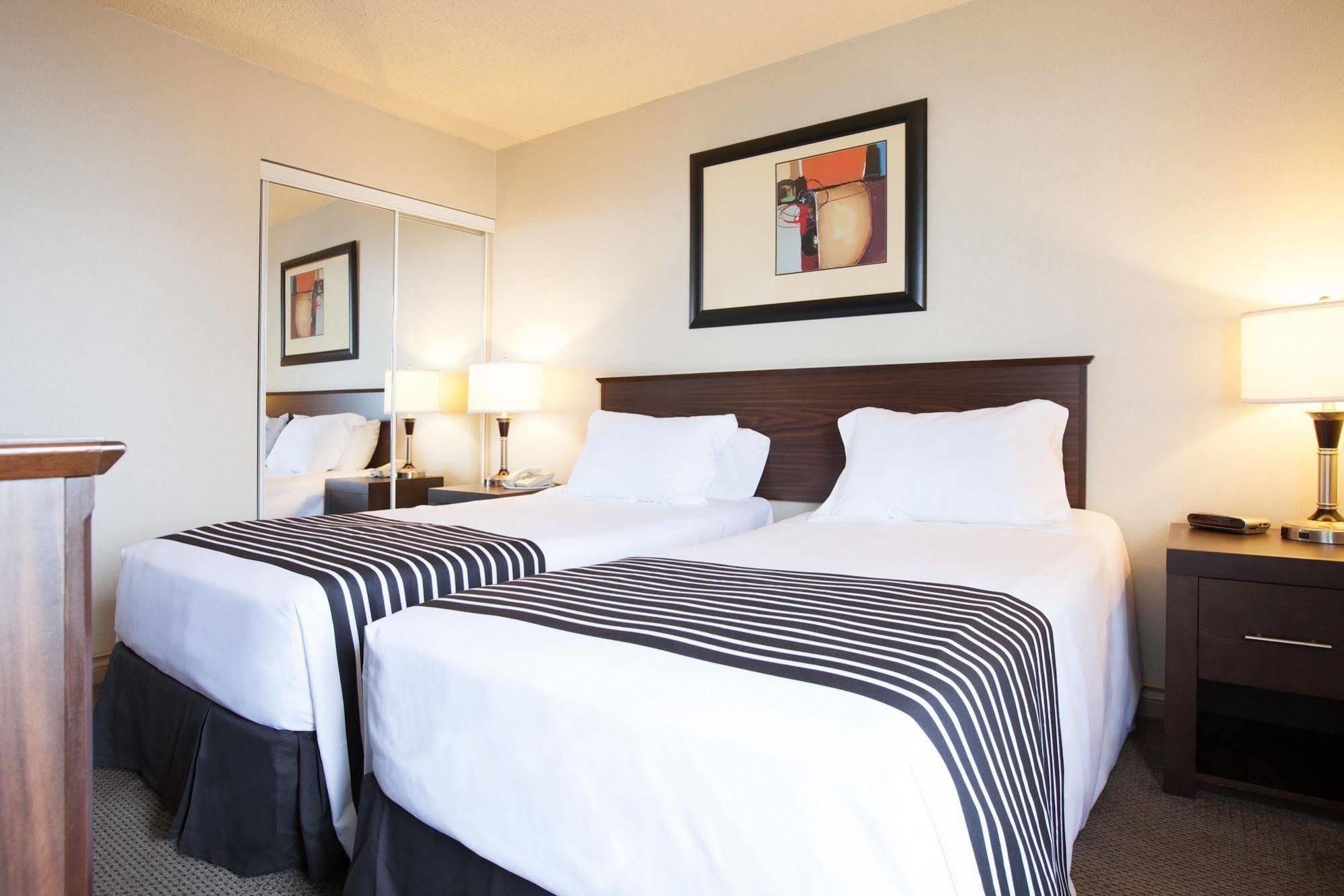 Sandman Suites Vancouver on Davie Extérieur photo