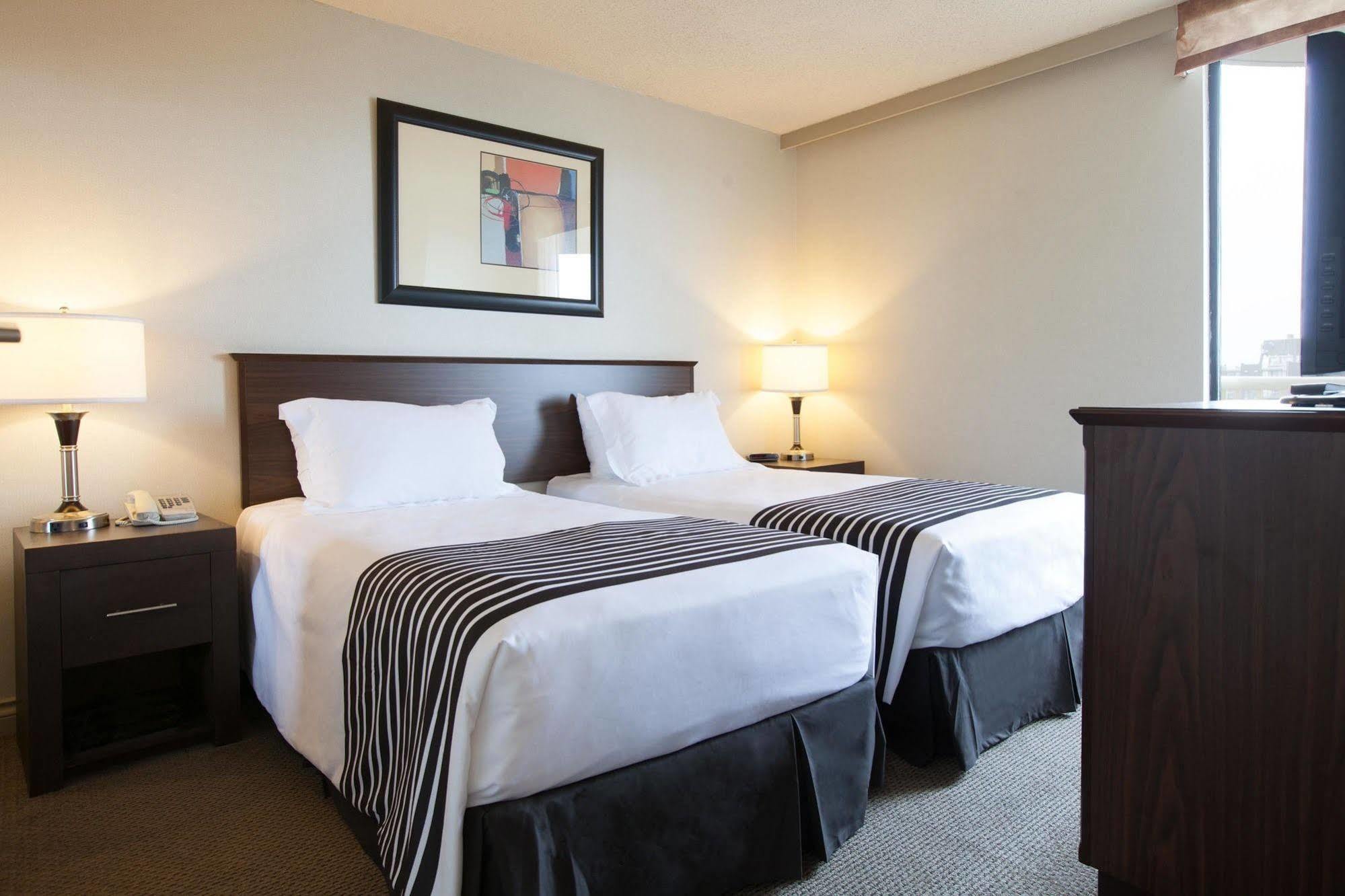 Sandman Suites Vancouver on Davie Extérieur photo