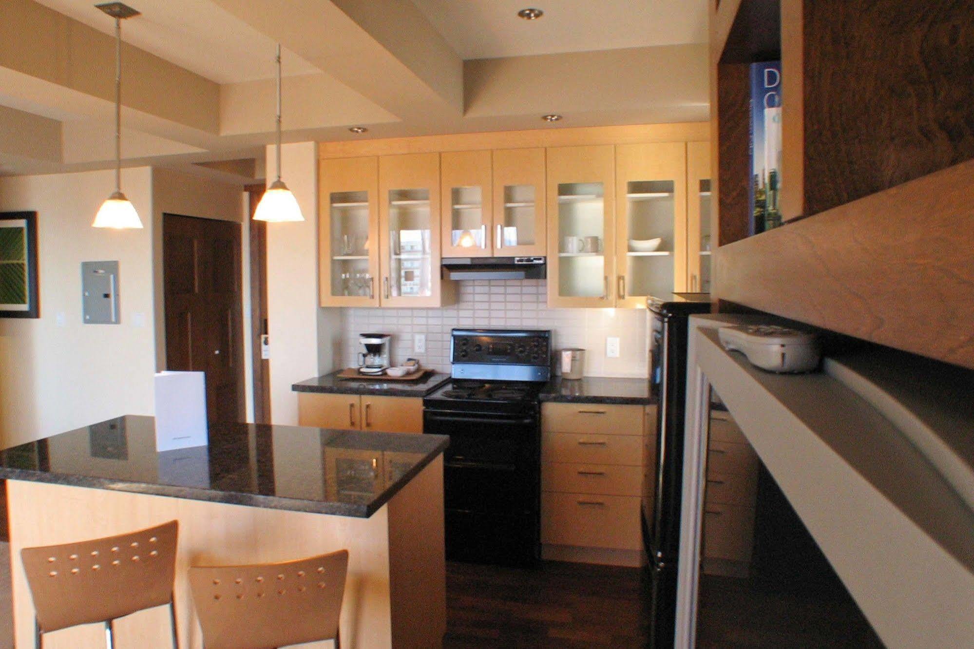 Sandman Suites Vancouver on Davie Extérieur photo