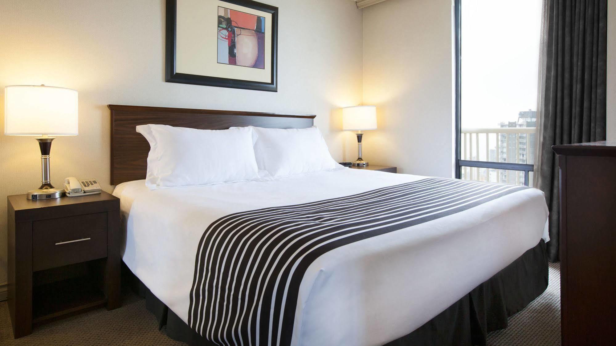 Sandman Suites Vancouver on Davie Extérieur photo